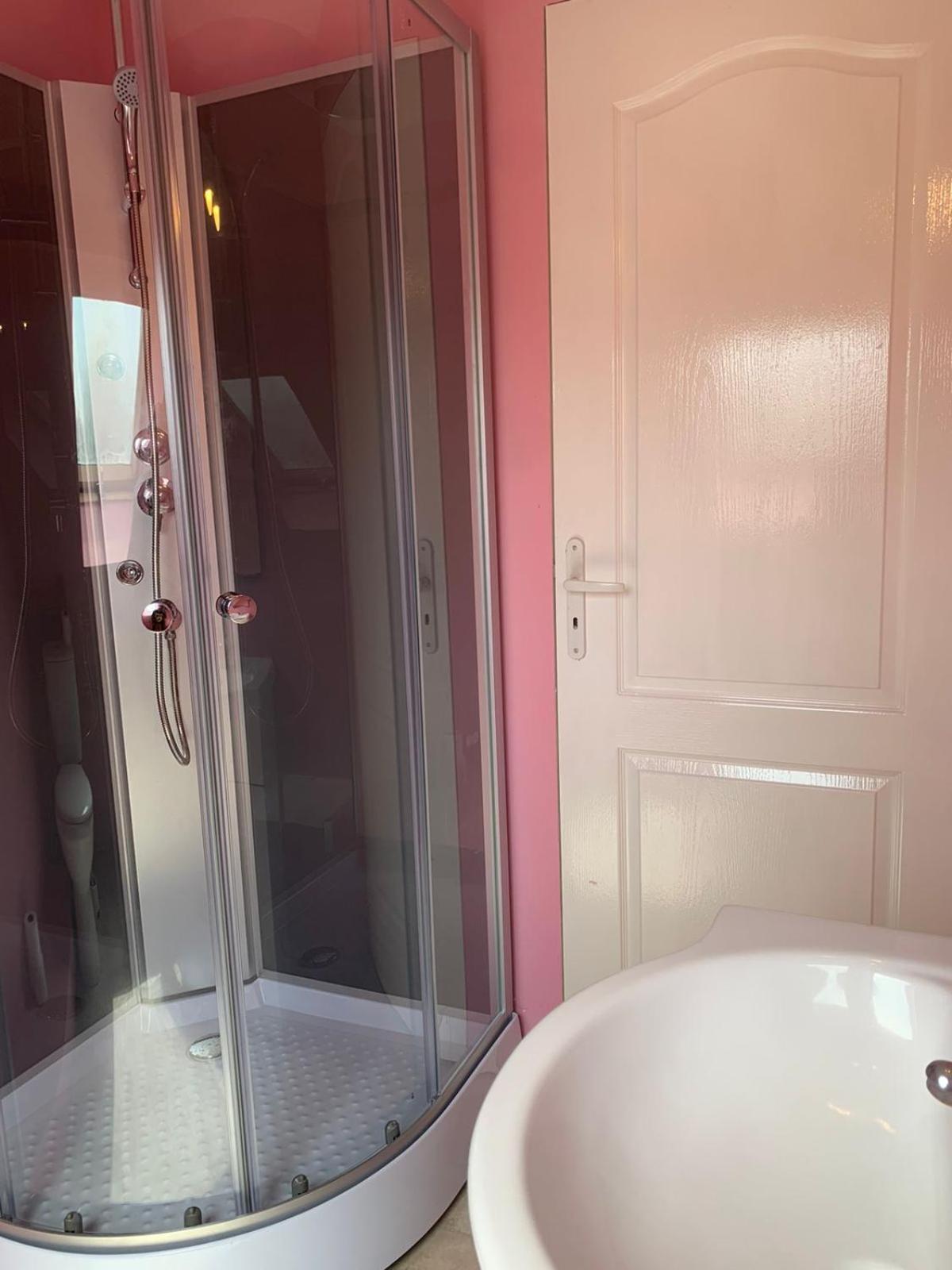 Studio Meuble Dans Une Maison Limay Ngoại thất bức ảnh