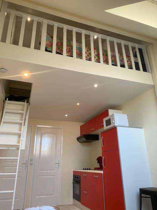 Studio Meuble Dans Une Maison Limay Ngoại thất bức ảnh